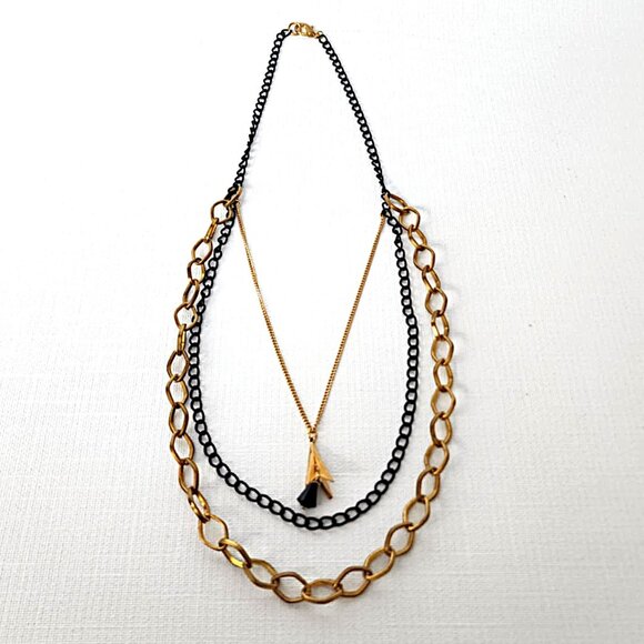 Black & gold pendant chain necklace - Picture 4 of 8
